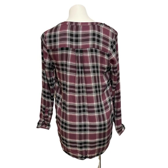 Torrid Plaid Medium Large Long Sleeve Popover Long Sleeve Plaid Top - Picture 3 of 7